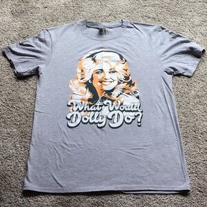 DOLLY PARTON GRAPHIC TEE - MEDIUM